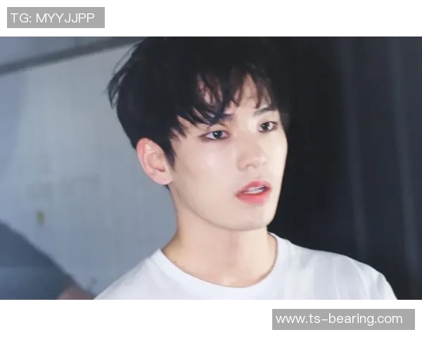 姚明明的甜蜜瞬间让人心动不已,感受她的温暖与魅力