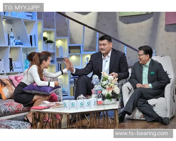 姚明与妻子携手共度幸福时光分享家庭生活的点滴与感动 姚明与妻子携手共度幸福时光分享家庭生活的点滴与感动